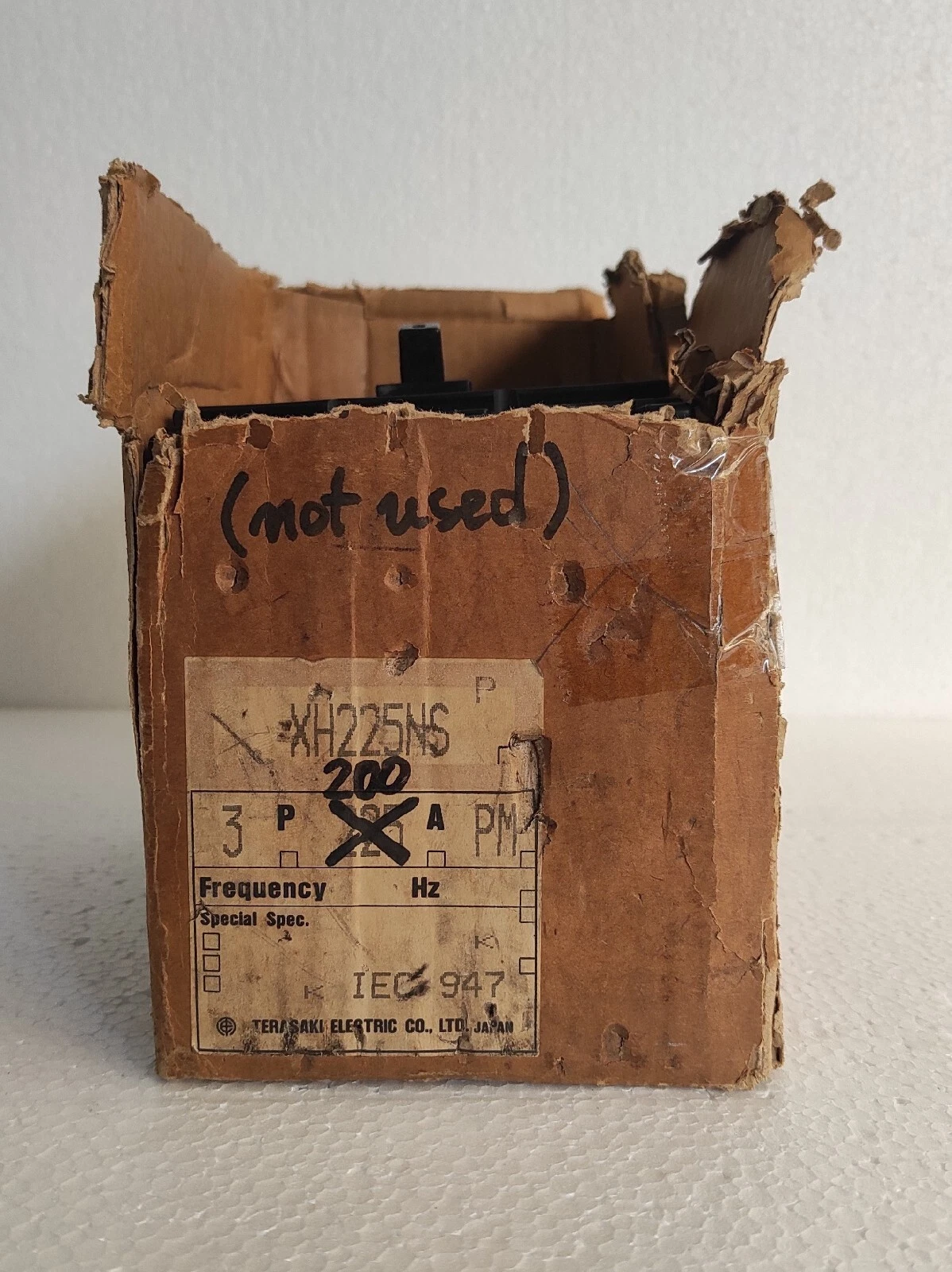 admin/uploads/uploads/Terasaki XH225NS 200A 3 Pole Circuit Breaker_1.webp